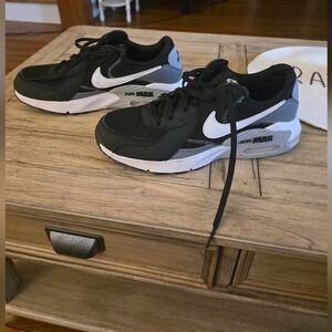 Nike Air Max Men’s Black & White Running Shoes